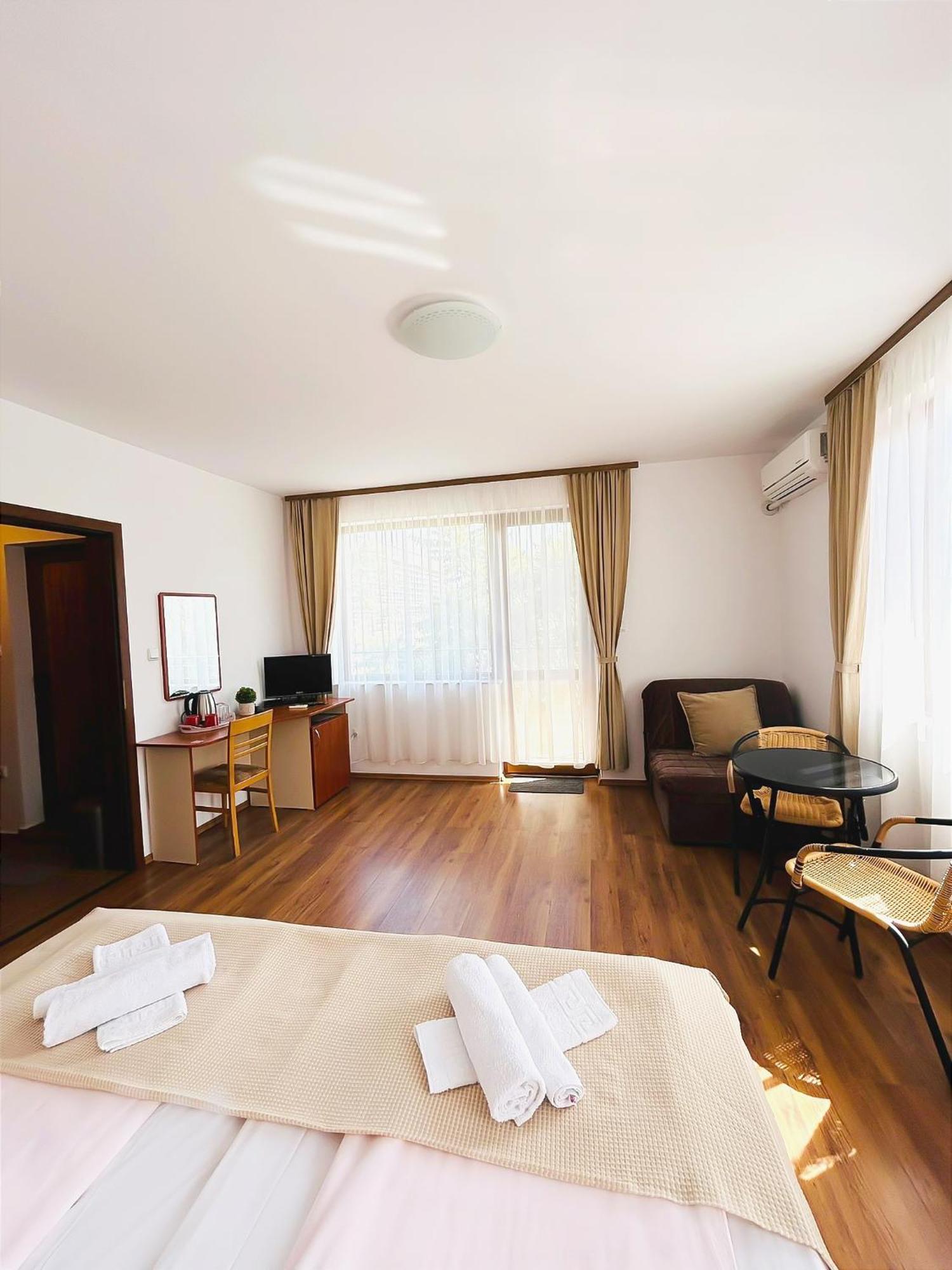 Family Hotel Helios Sunny Beach Exterior photo